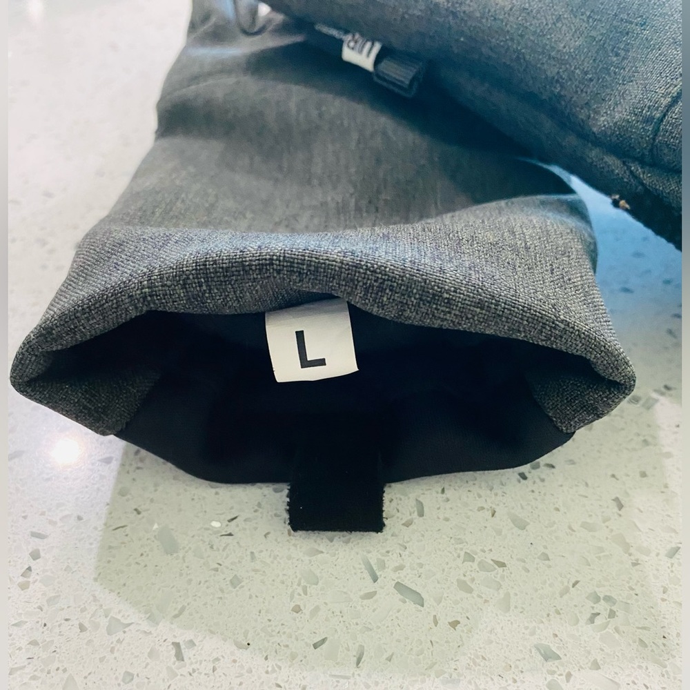 NORTH FACE GLOVES 🧤 - Picture 2 of 5